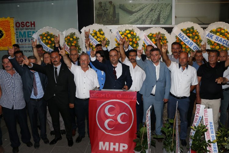 Aydın Didim'de MHP'den İYİ Parti'ye: Gürsel Tekin'i aklamak size mi kaldı?