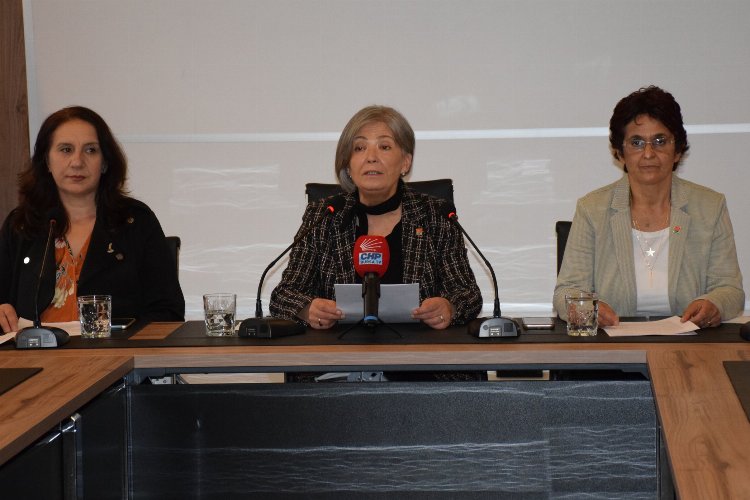 Bursa'da CHP'li kadınlardan 96. yıl mesajı