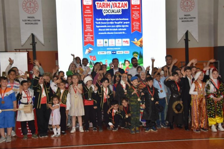 Bursa İnegöl'de 'tarih yazan çocuklar' ödüllendirildi