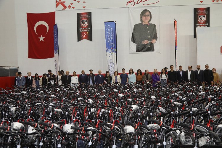 Gaziantep Büyükşehir'den gençlere 500 bisiklet 