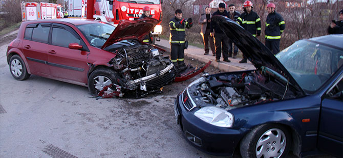 Kartepe'de trafik kazası: 4 yaralı
