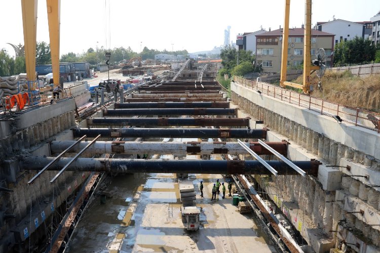 Kocaeli'de Gebze Darıca Metro projesine yakın mercek