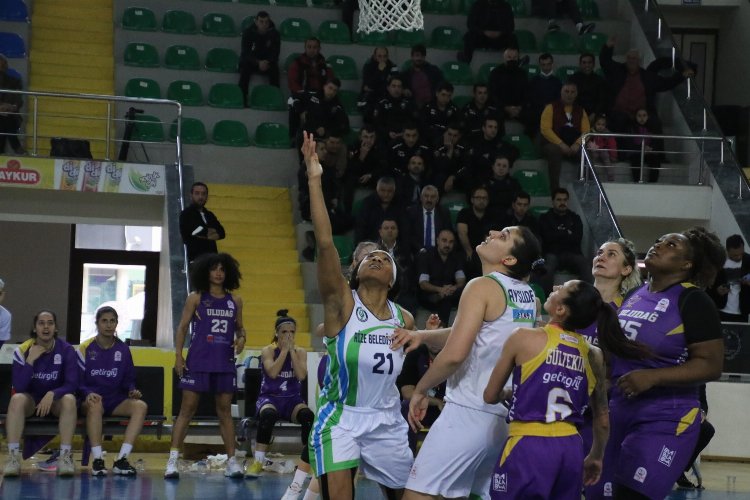 Rize Belediyesi Kadın Basketbol Takımı yarı finale yükseldi
