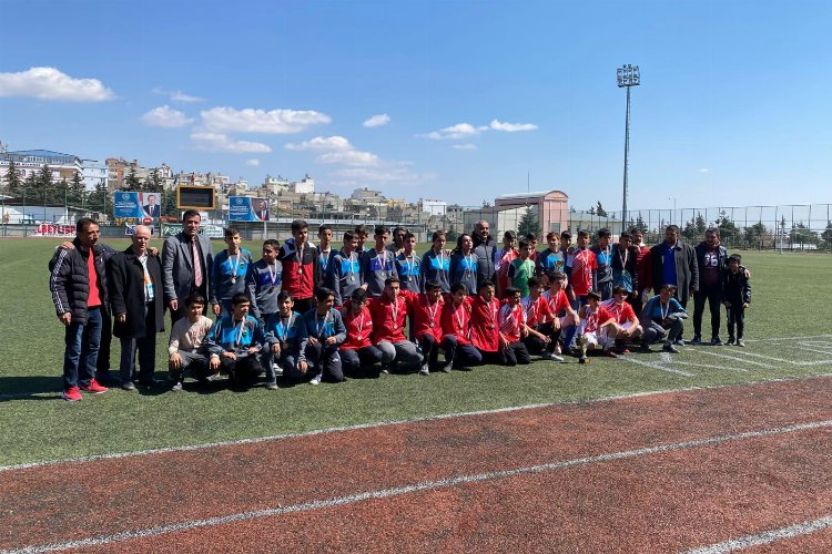 U-14'te şampiyon olan takım Kilis Belediyespor oldu 