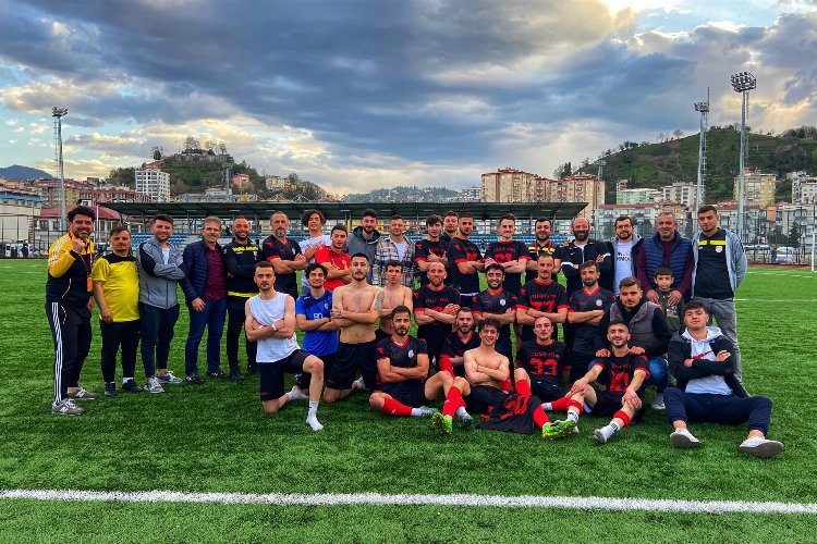 Veliköyspor Rize Süper Amatör Ligi Şampiyonu oldu